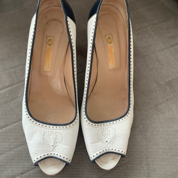 Vintage Genuine Gucci Open Toe Shoes - Picture 1 of 7